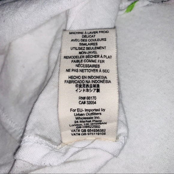 4/$25♦️WE THE FREE White Short Sleeve Graphic Tee - Picture 7 of 7